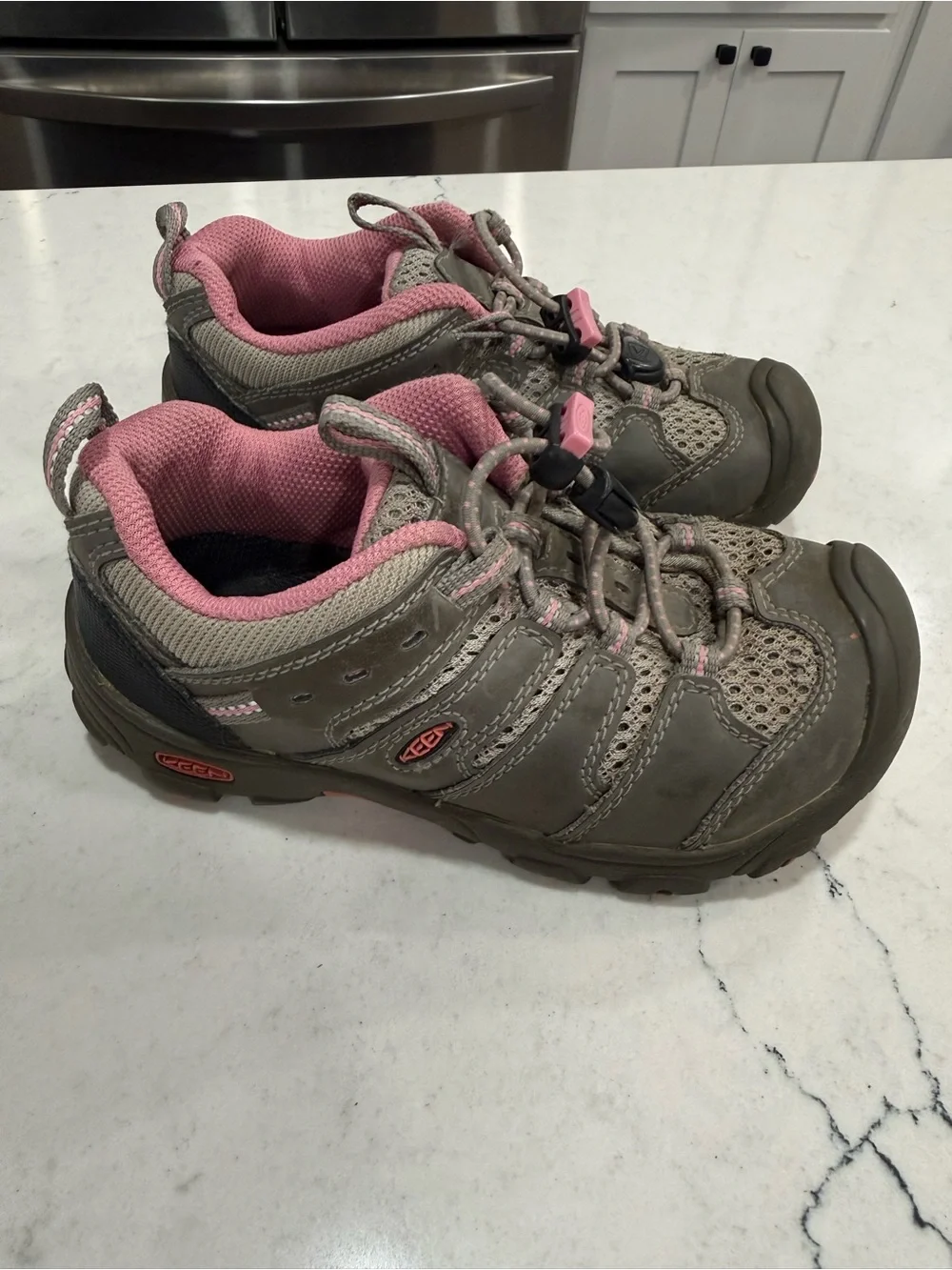 KEEN Kids Toddler Girks Low Top Hiking Sneakers Gray/Pink Lace Up US 12